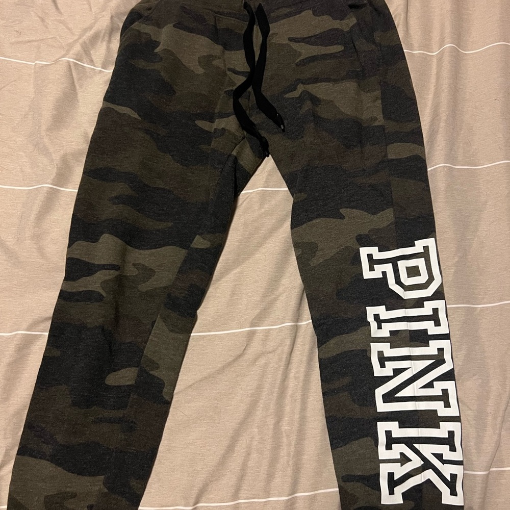 XS Camo Victoria’s Secret Pink sweatpants